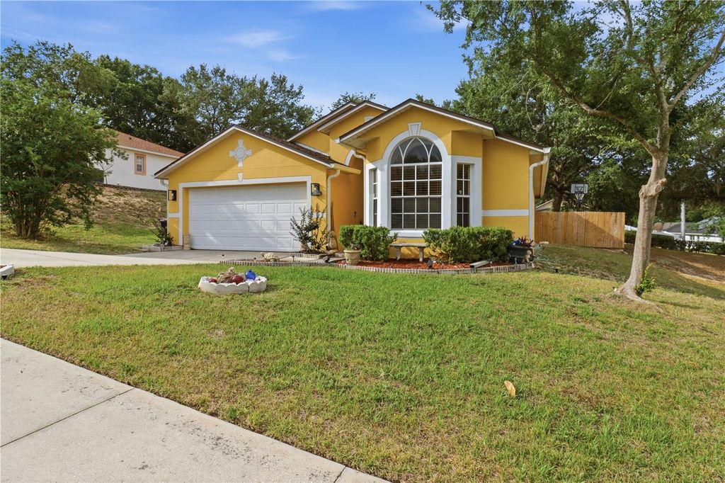 Photo of 1514 Muir Circle, Clermont, FL 34711 (MLS # O6406292)