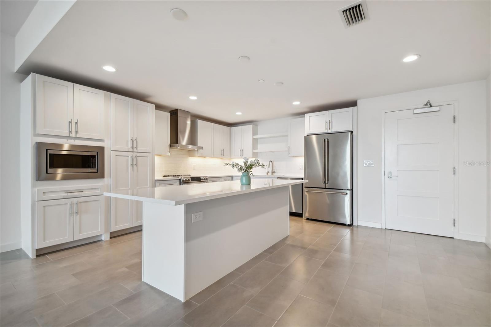 920 N OSCEOLA AVENUE 304