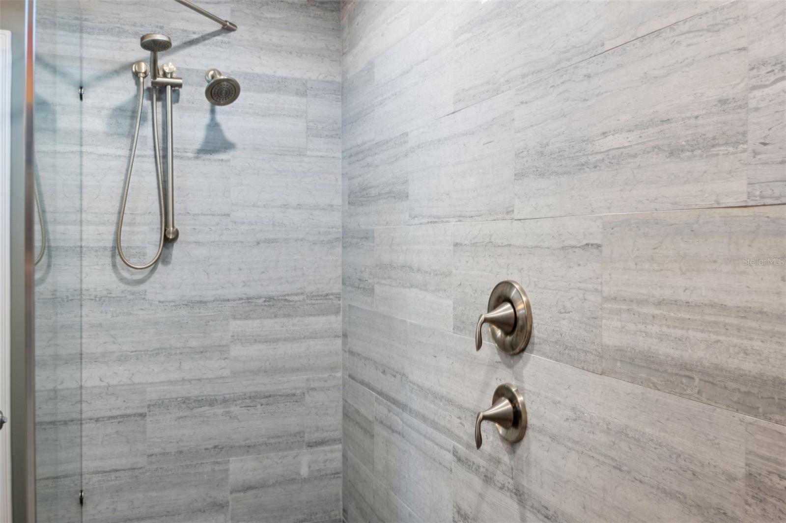 NORTH POINT HARBOUR UNIT THREE - Residential