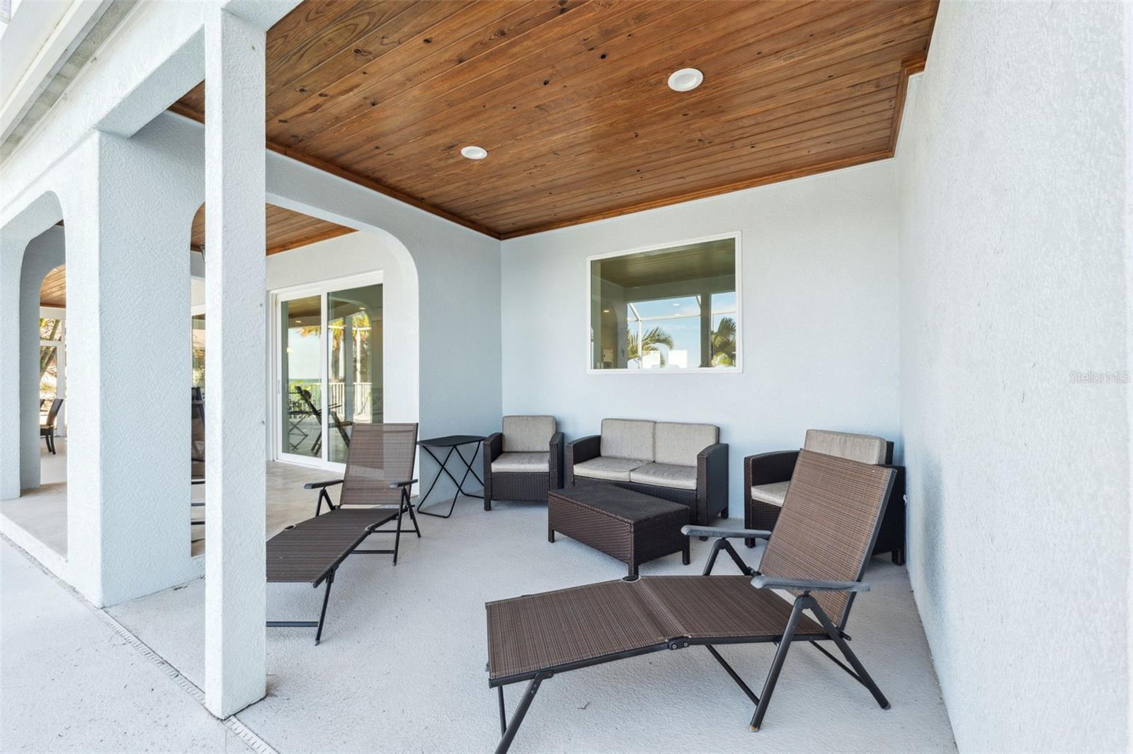 NORTH POINT HARBOUR UNIT THREE - Residential