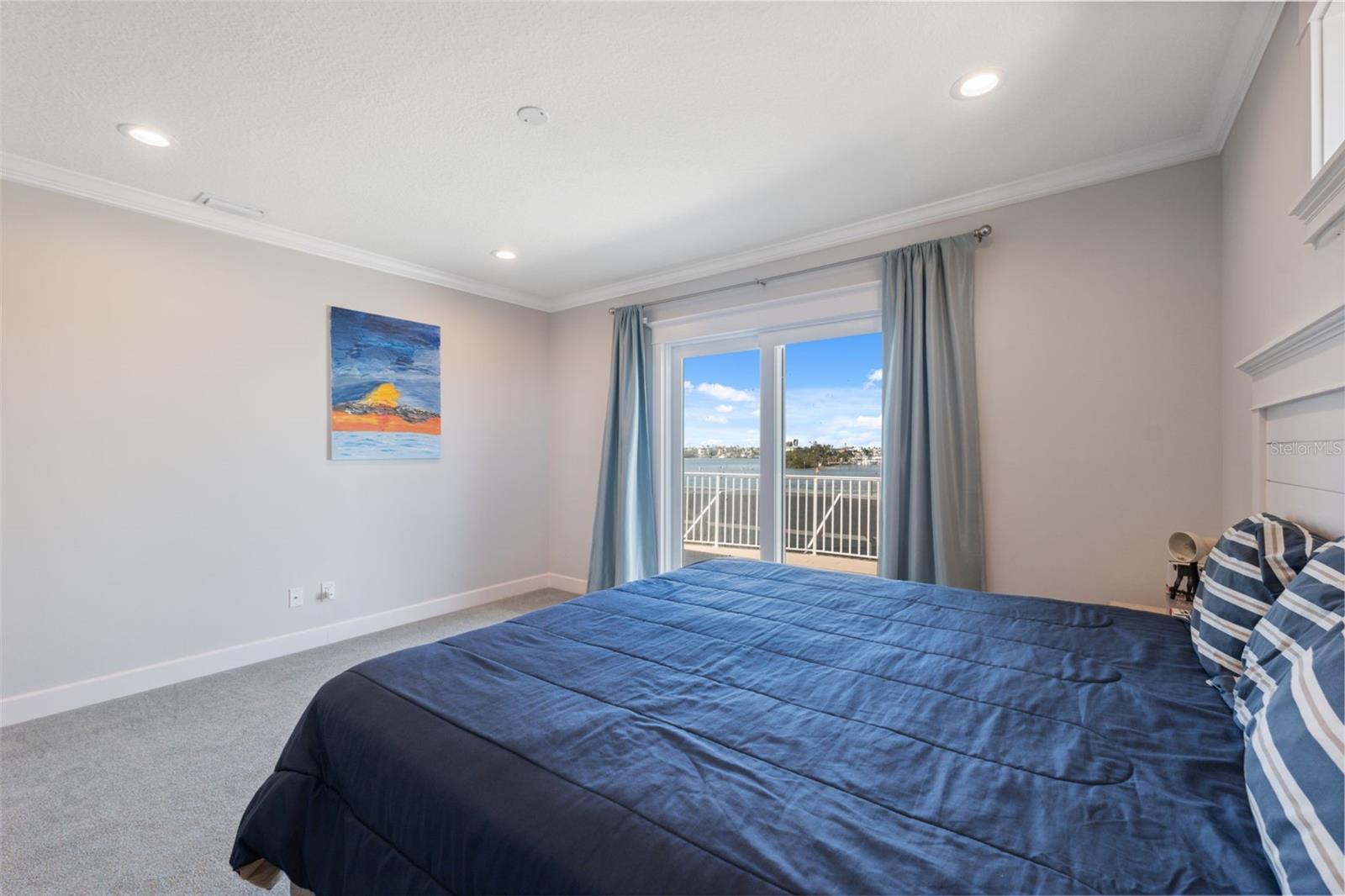 NORTH POINT HARBOUR UNIT THREE - Residential