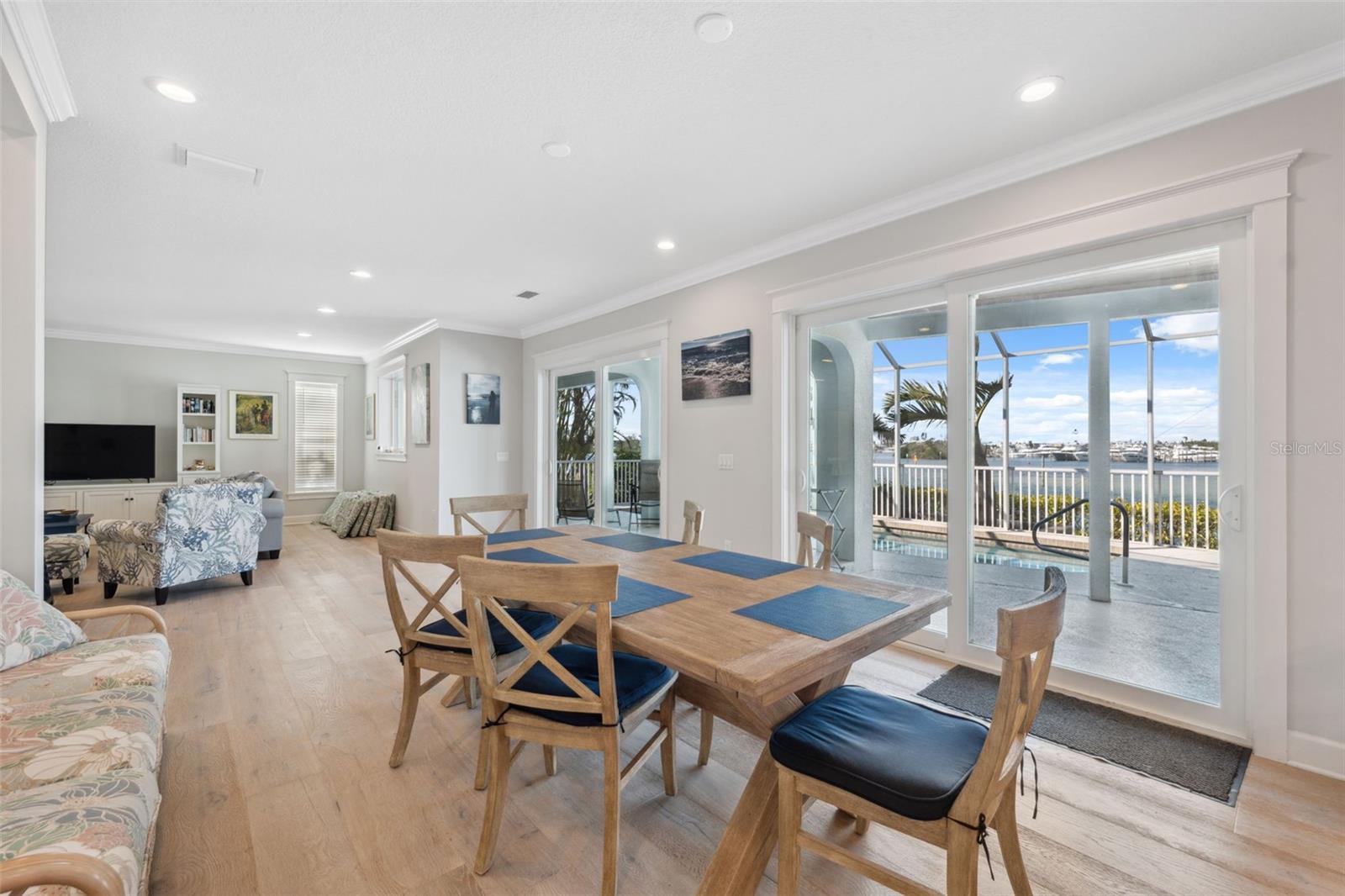 NORTH POINT HARBOUR UNIT THREE - Residential