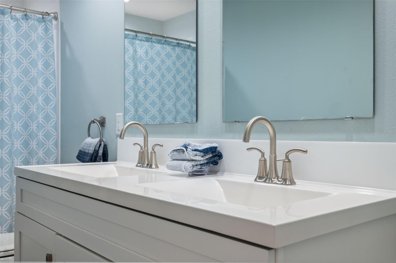 NORTH POINT HARBOUR UNIT THREE - Residential