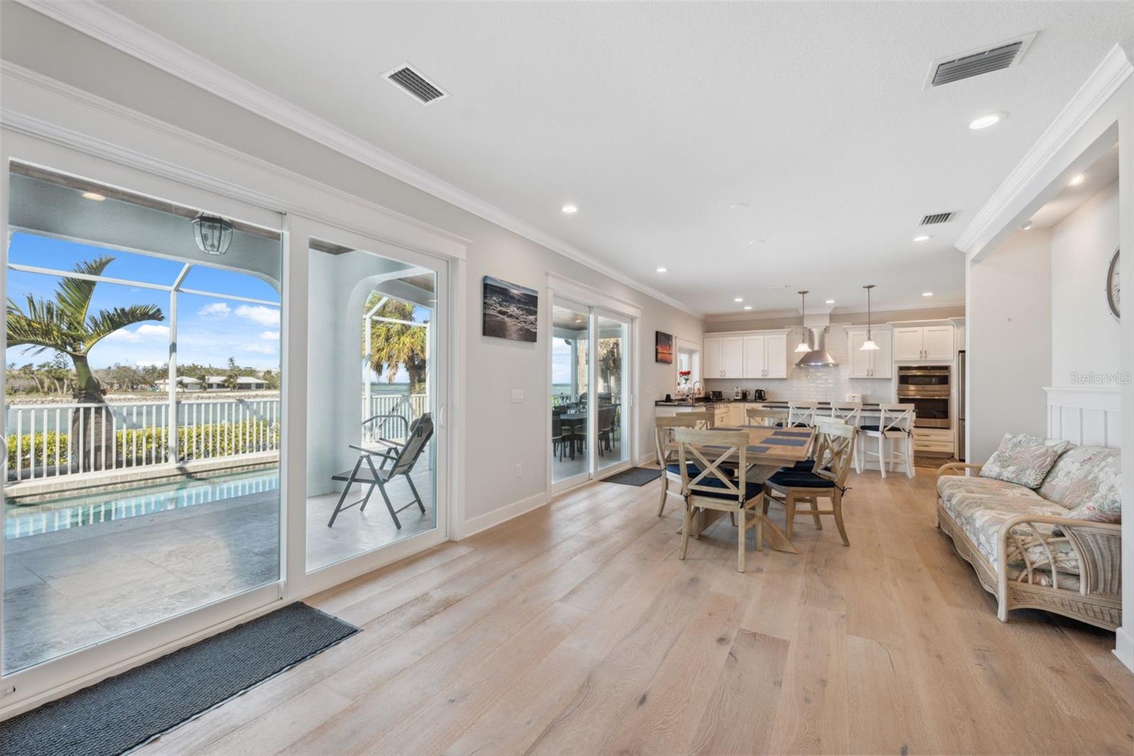 NORTH POINT HARBOUR UNIT THREE - Residential