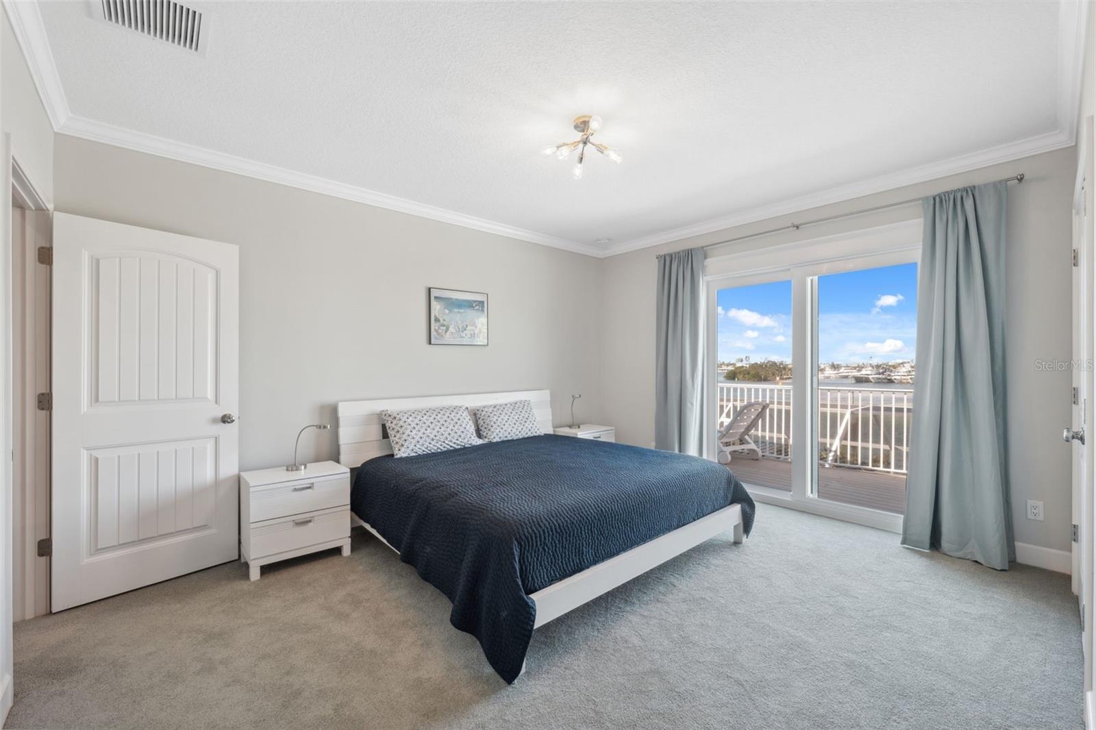 NORTH POINT HARBOUR UNIT THREE - Residential