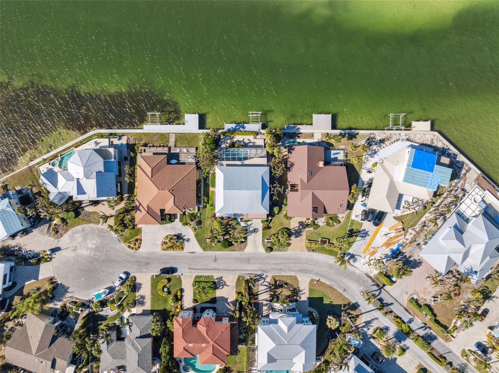 NORTH POINT HARBOUR UNIT THREE - Residential