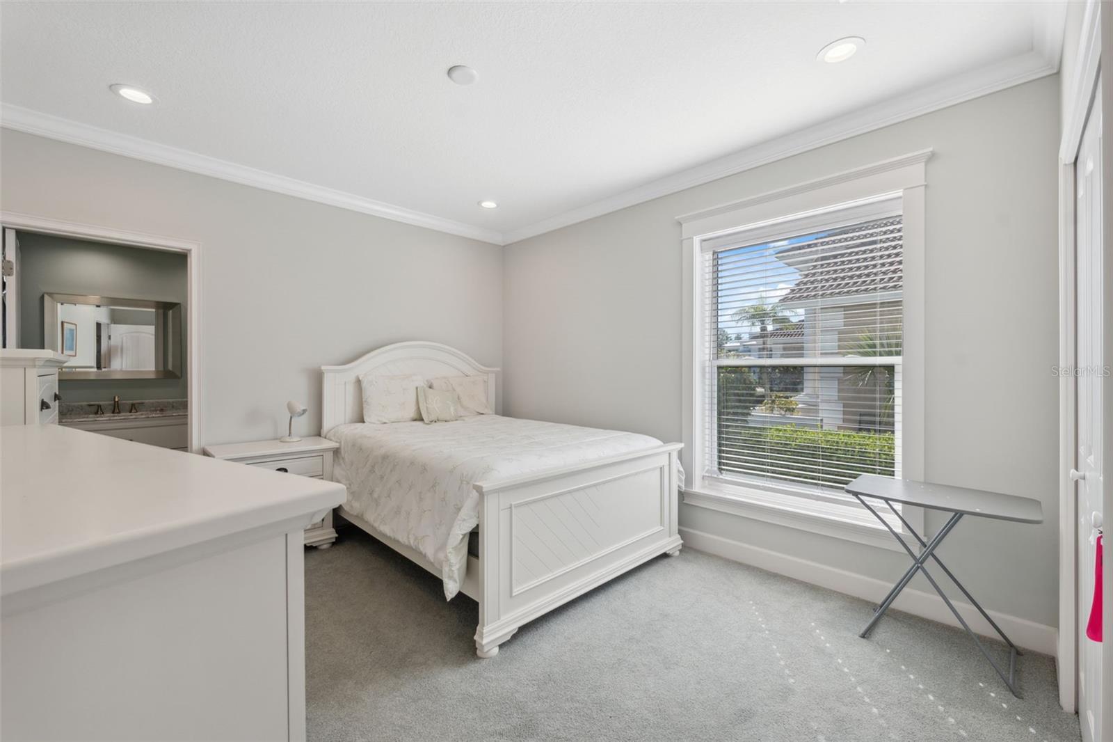 NORTH POINT HARBOUR UNIT THREE - Residential