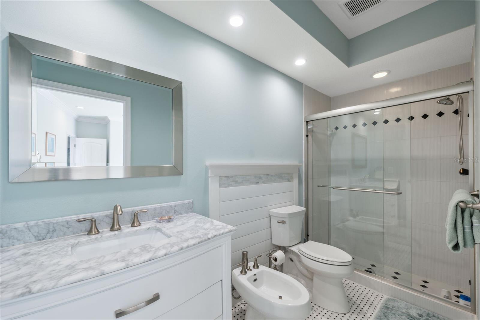 NORTH POINT HARBOUR UNIT THREE - Residential