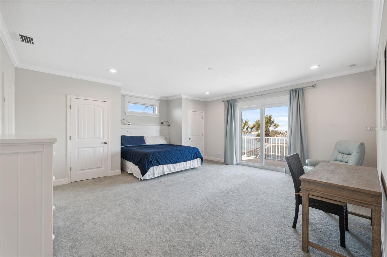 NORTH POINT HARBOUR UNIT THREE - Residential