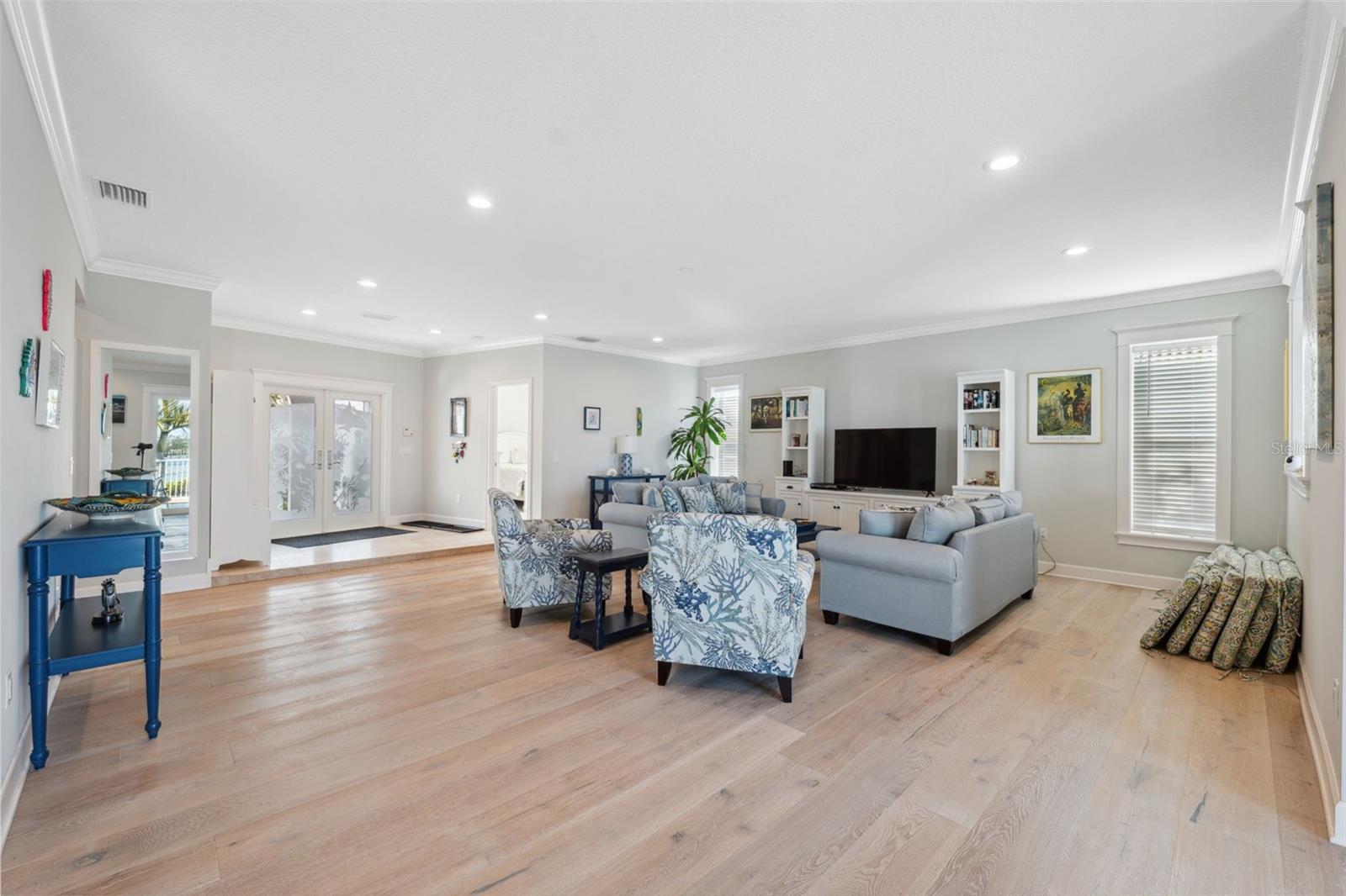 NORTH POINT HARBOUR UNIT THREE - Residential