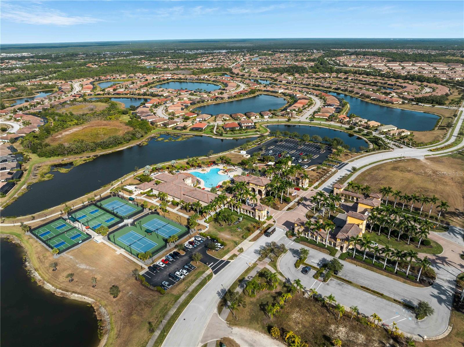 GRAN PARADISO PH 1 - Residential