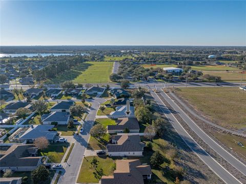 A home in AUBURNDALE