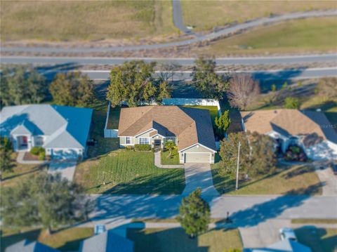 A home in AUBURNDALE