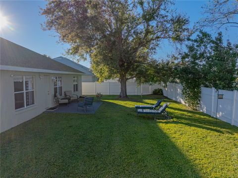 A home in AUBURNDALE