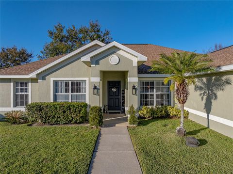 A home in AUBURNDALE