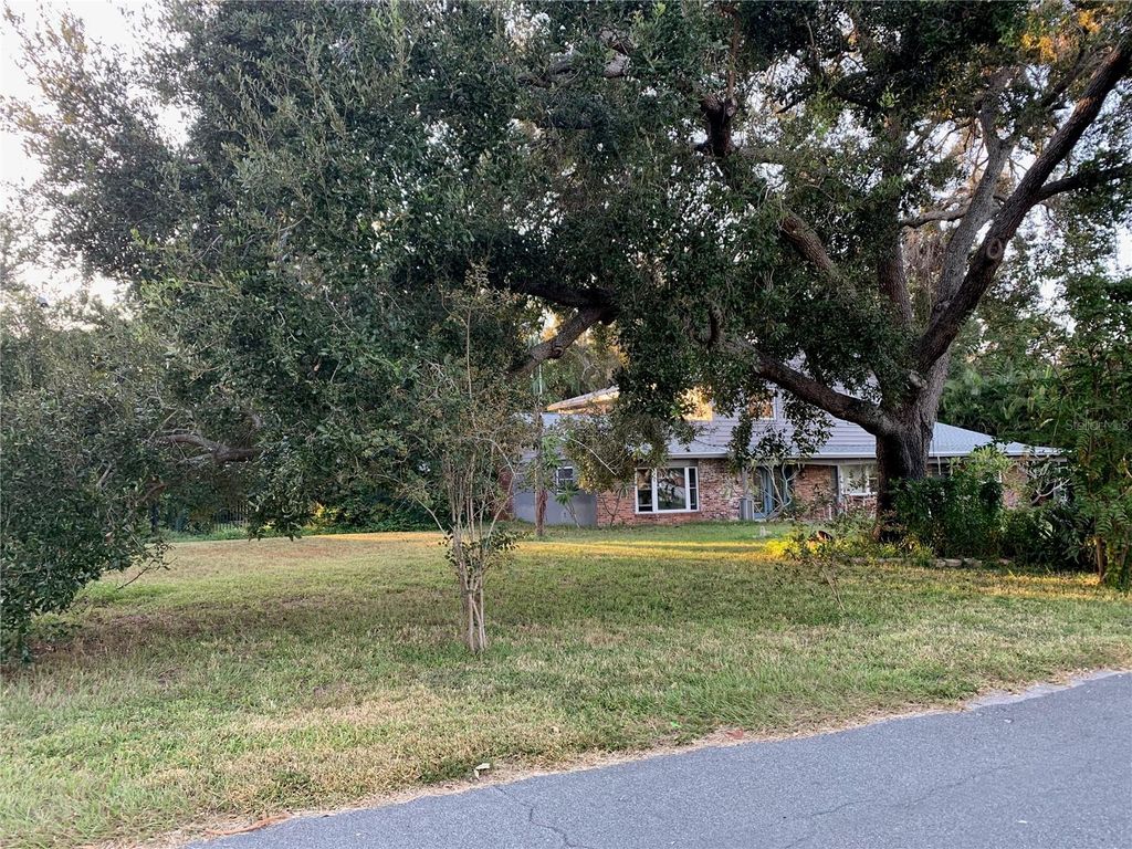 Photo of 10596 Nina Street, Seminole, FL 33778 (MLS # TB8402507)