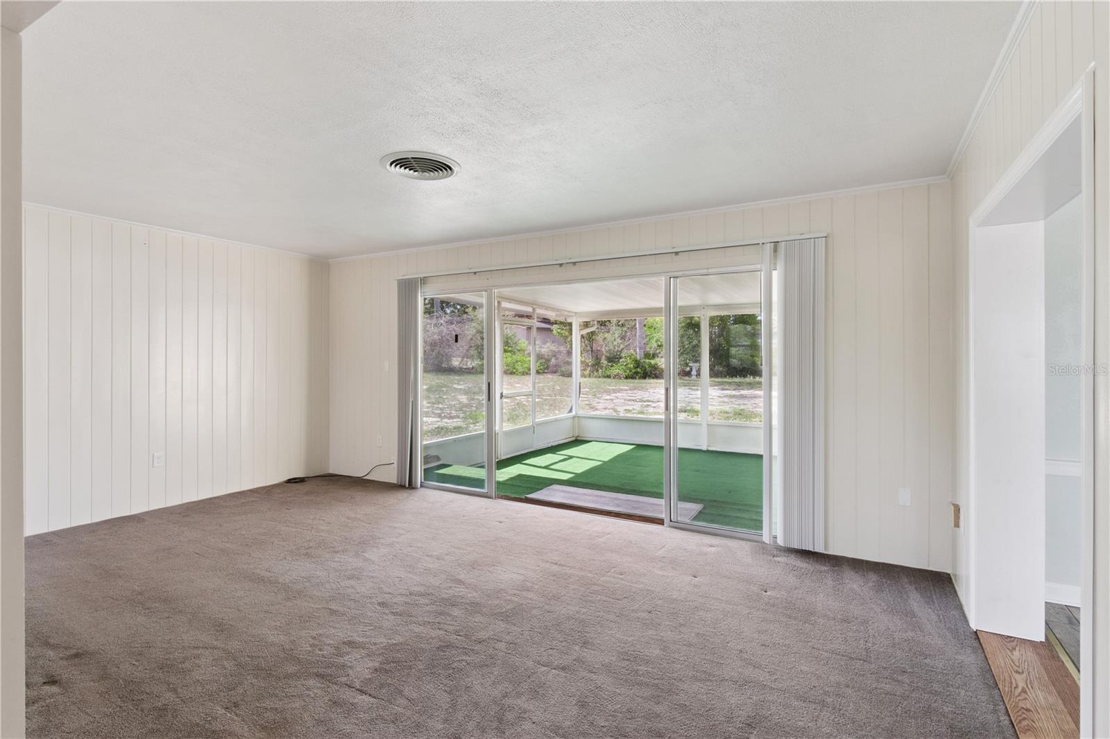 RIDGE MANOR - Residential