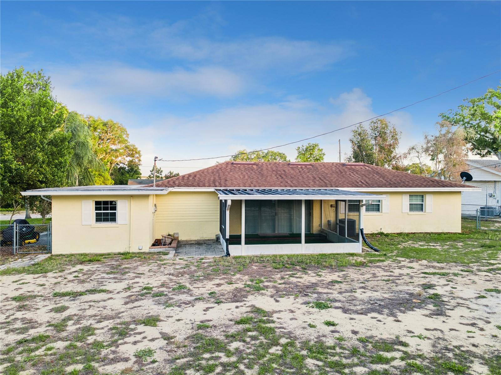 RIDGE MANOR - Residential