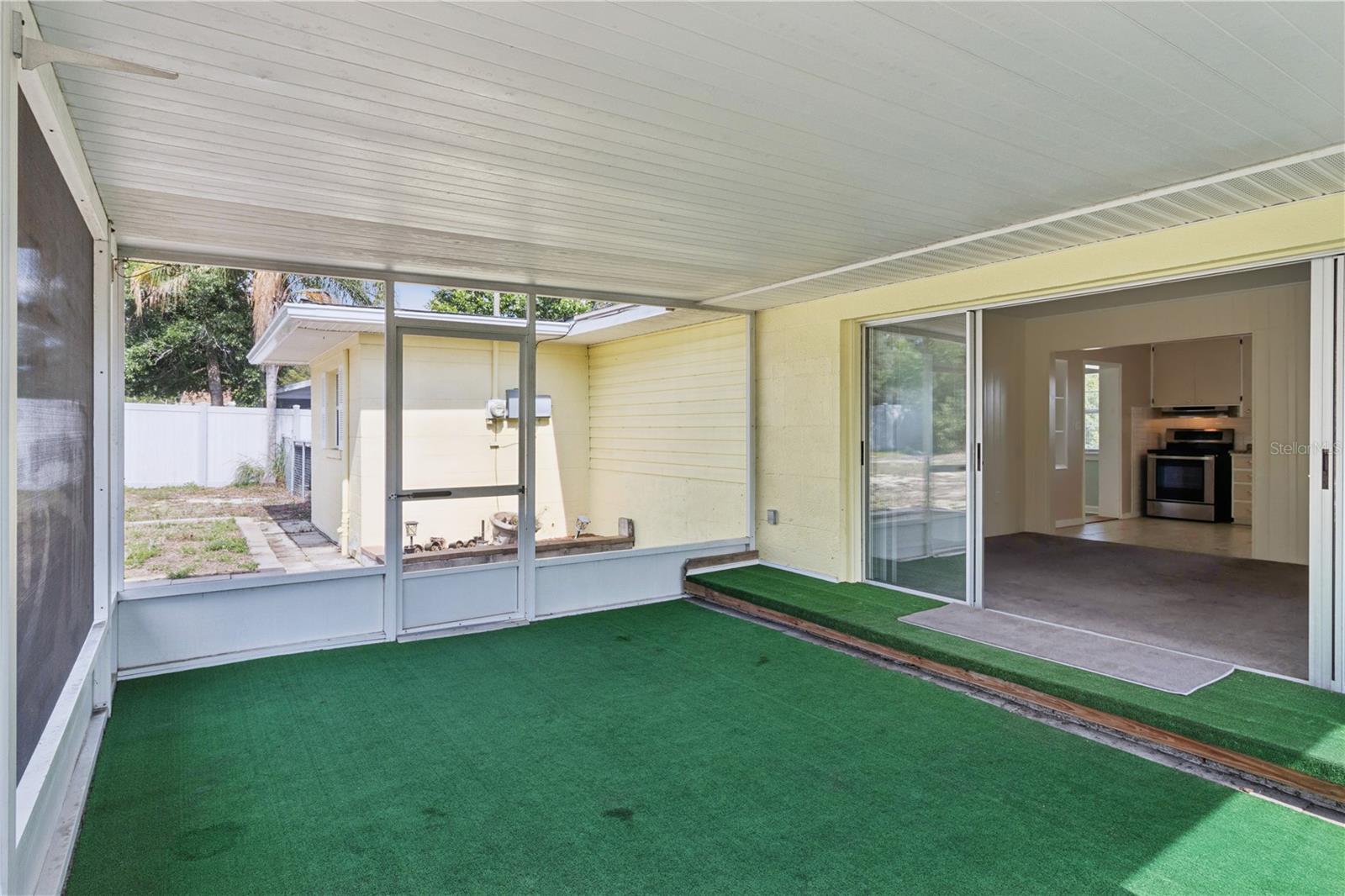 RIDGE MANOR - Residential