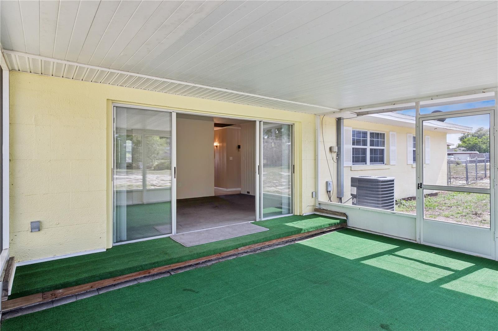 RIDGE MANOR - Residential