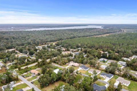 A home in DELAND