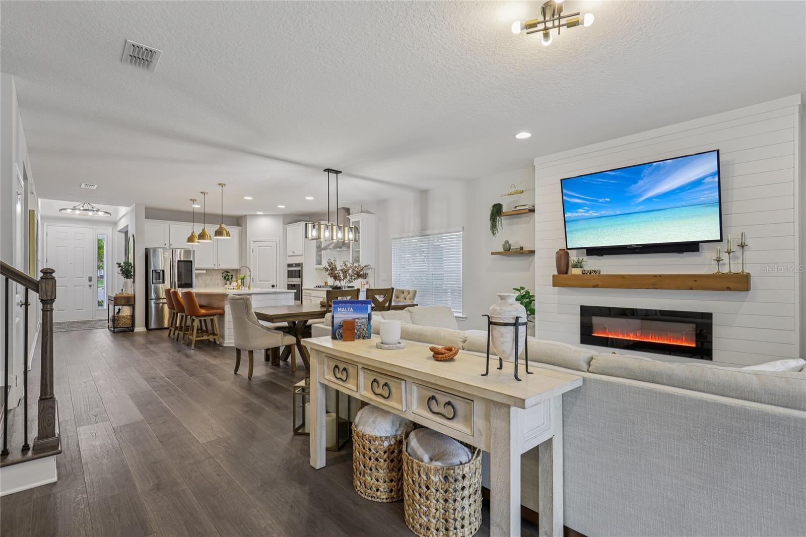 HOLLY FOREST - Residential