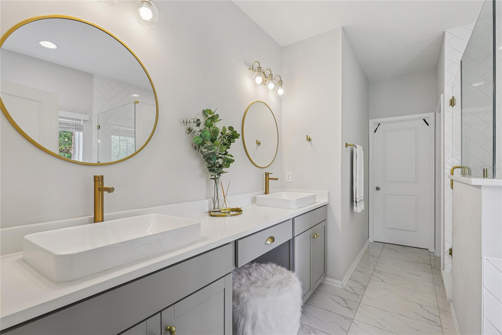 HOLLY FOREST - Residential