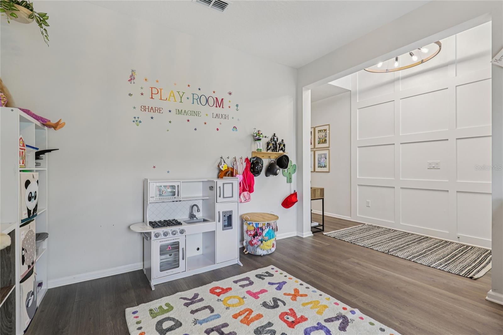 HOLLY FOREST - Residential