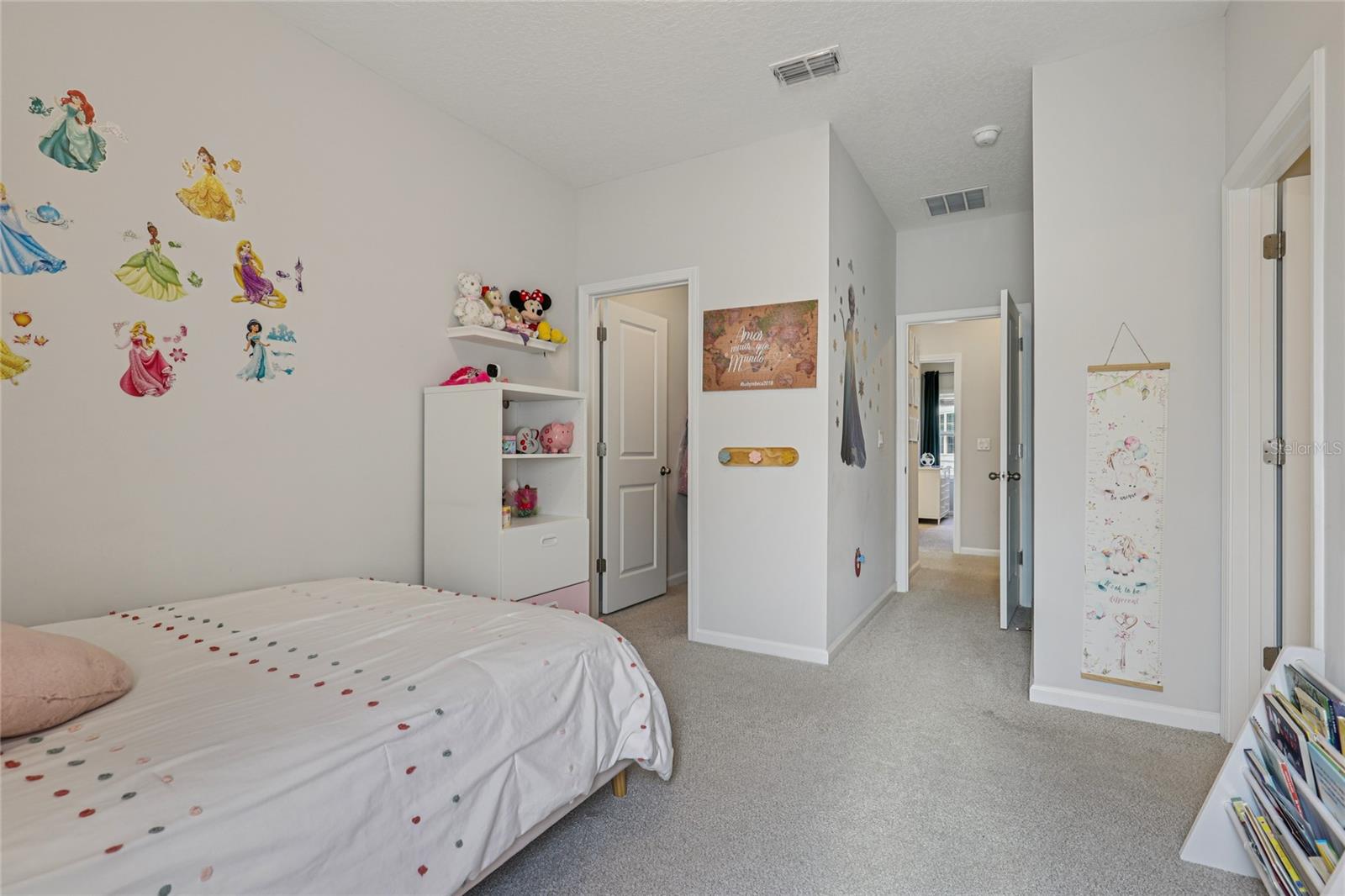 HOLLY FOREST - Residential