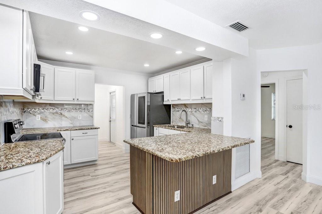 CLARKS ADD TO PLANT CTY - Residential