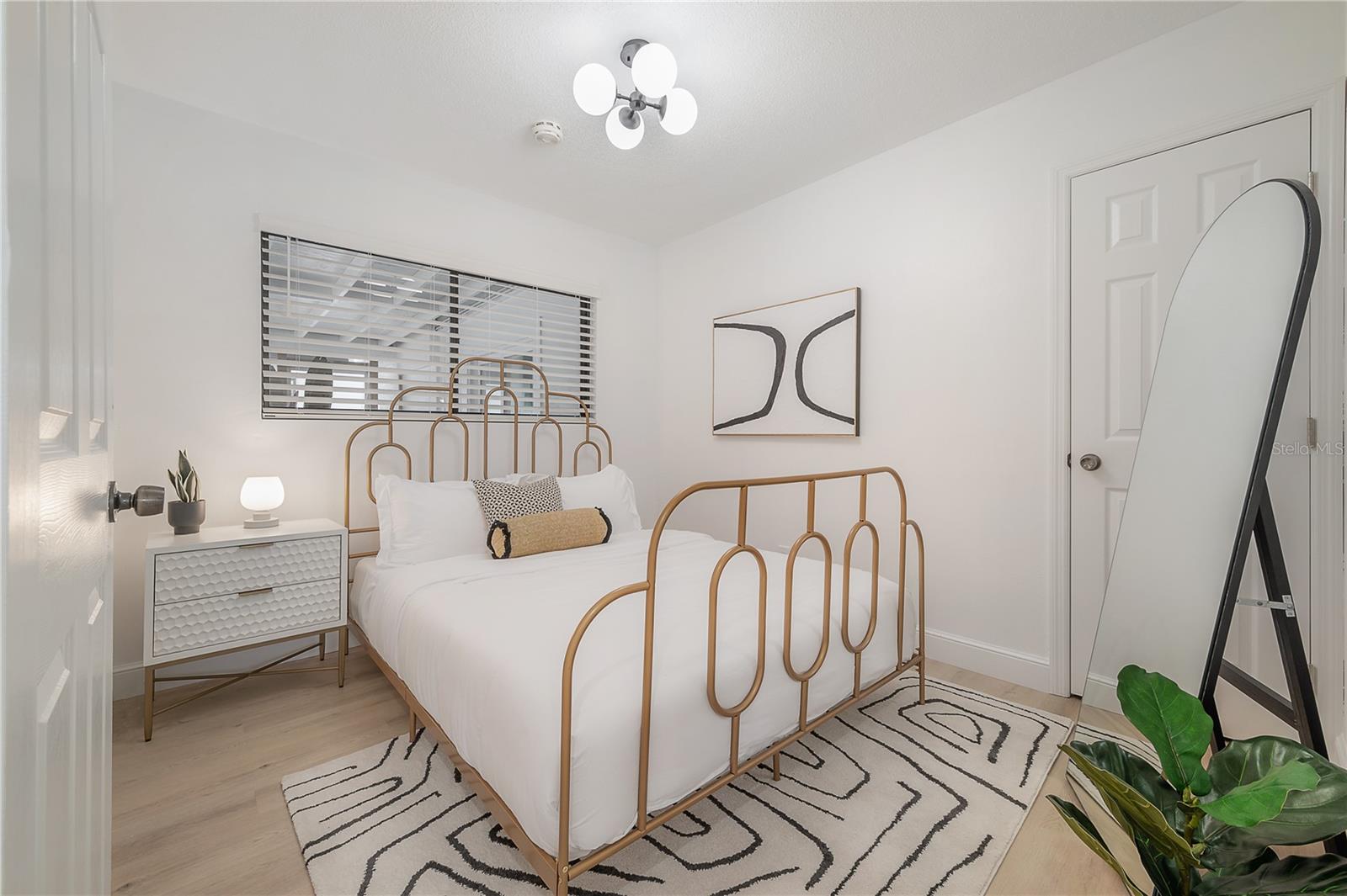 MANHATTAN MANOR REV - Residential Lease