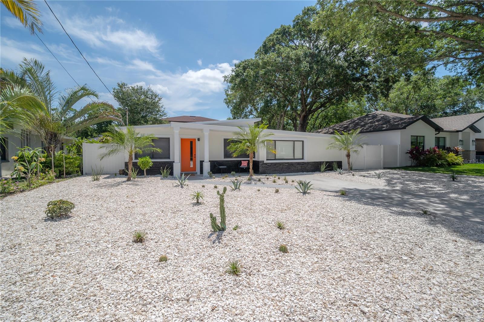 MANHATTAN MANOR REV - Residential Lease