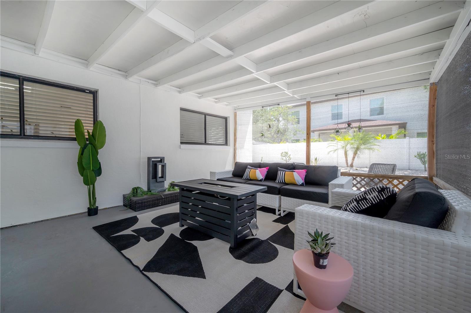 MANHATTAN MANOR REV - Residential Lease