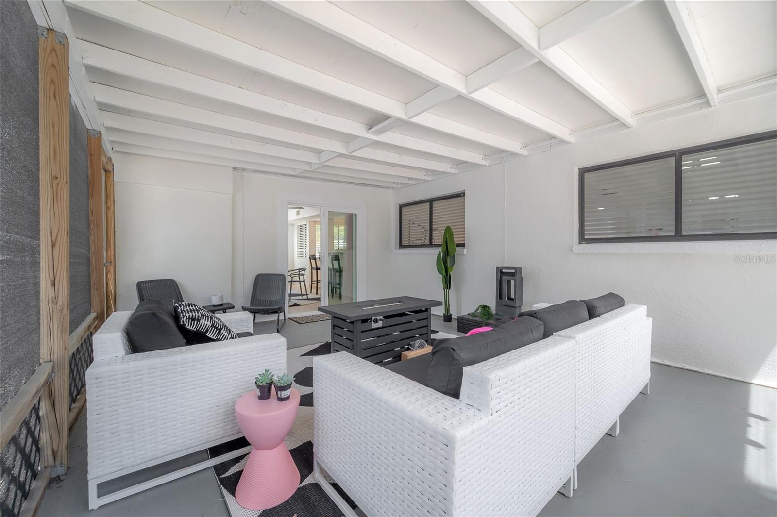 MANHATTAN MANOR REV - Residential Lease