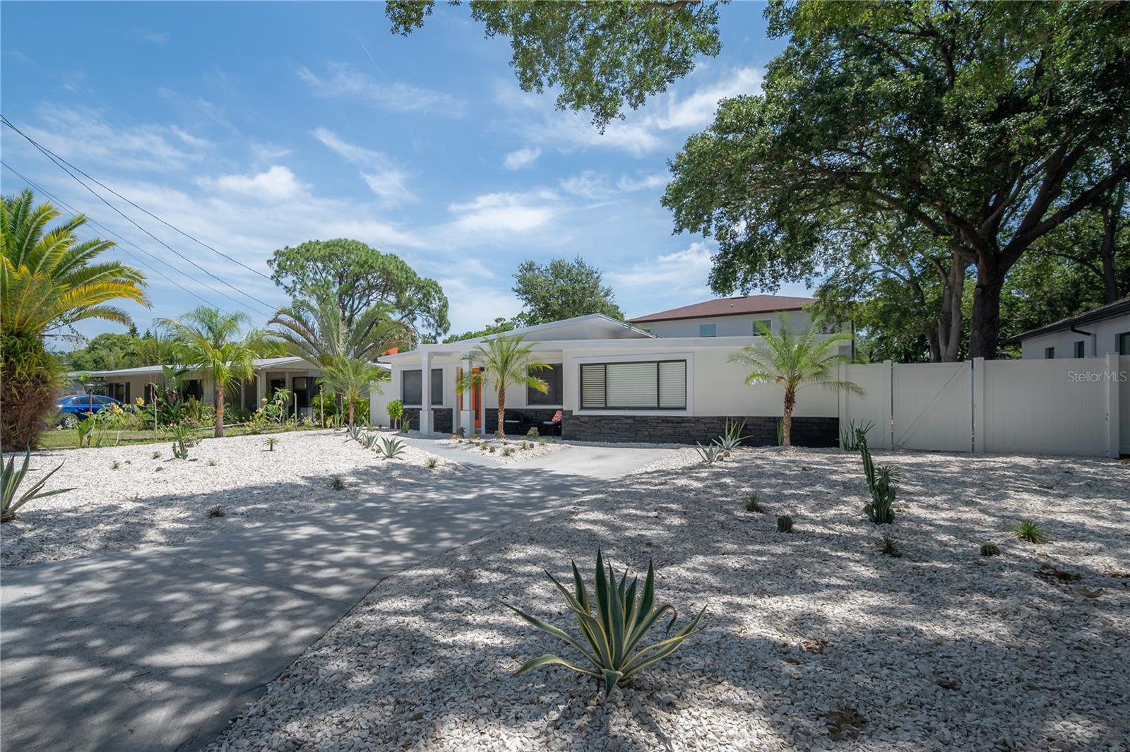 MANHATTAN MANOR REV - Residential Lease