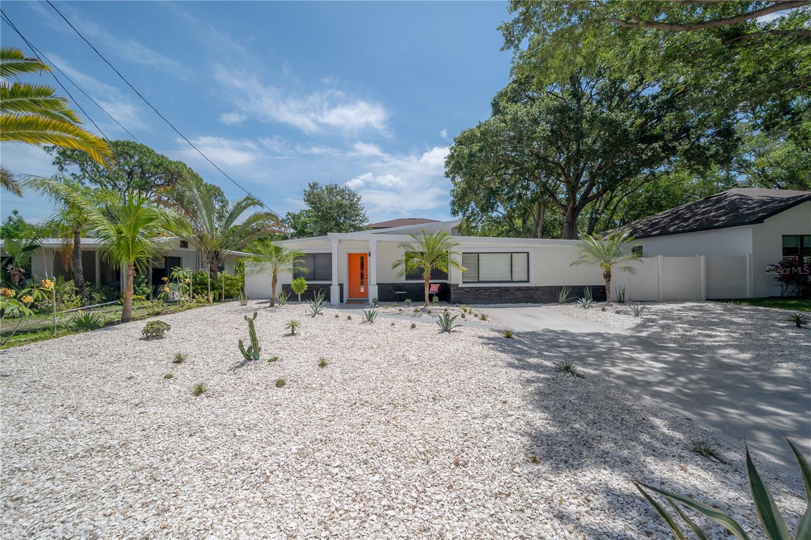 MANHATTAN MANOR REV - Residential Lease