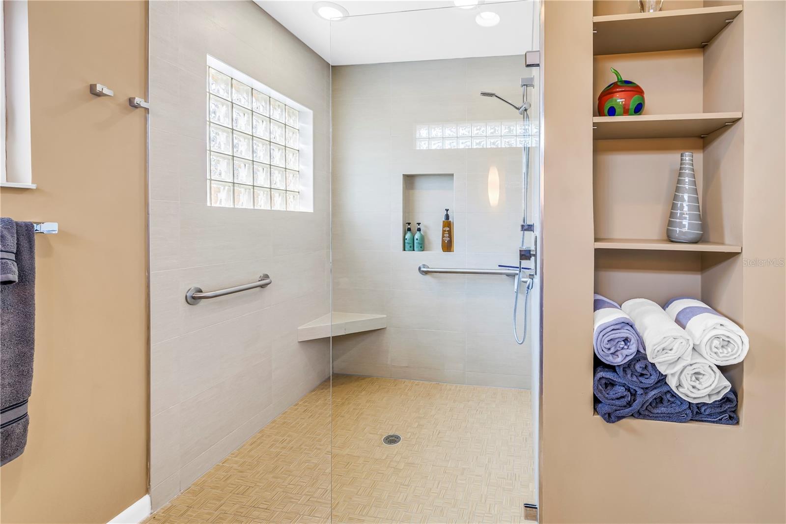 LING-A-MOR ADD - Residential