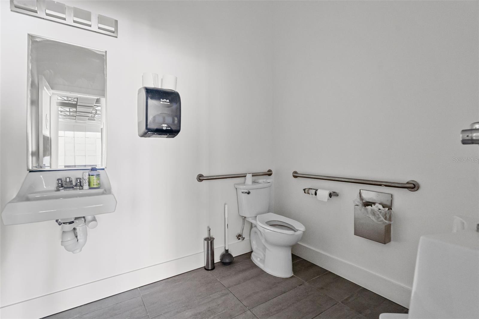 ROBERT R REIDS ADD - Commercial Sale