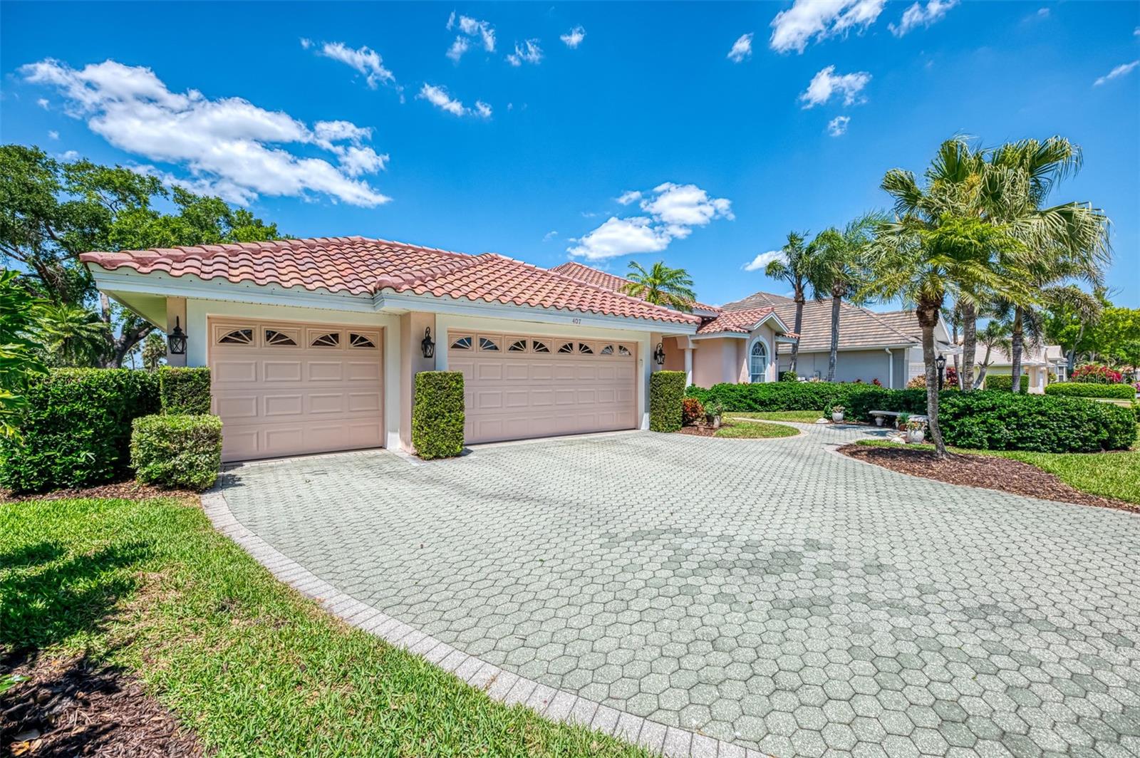 407 FIELDSTONE DRIVE