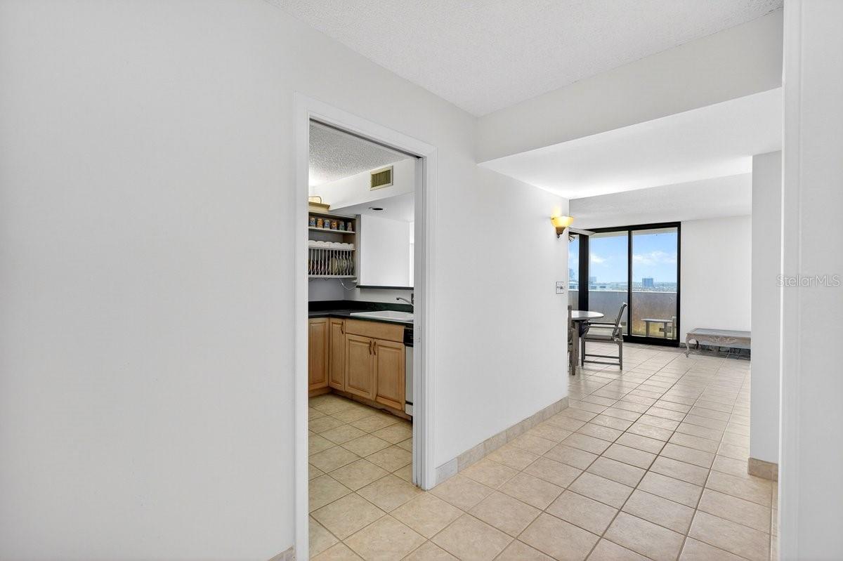 HORIZONS CONDO - Residential