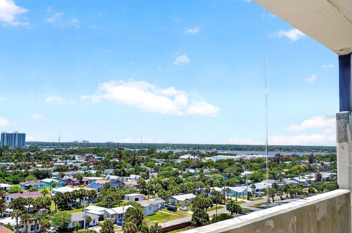 HORIZONS CONDO - Residential