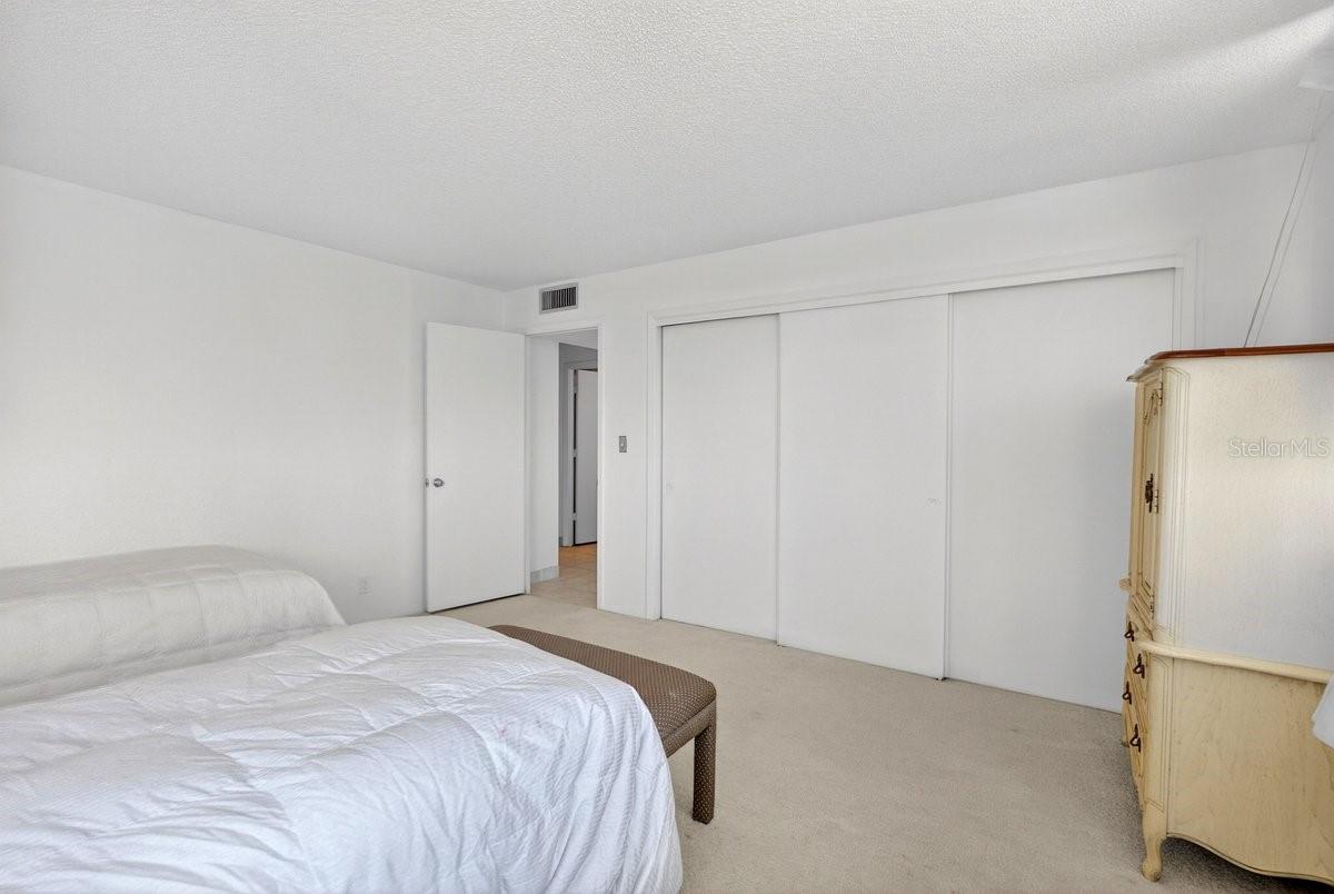 HORIZONS CONDO - Residential