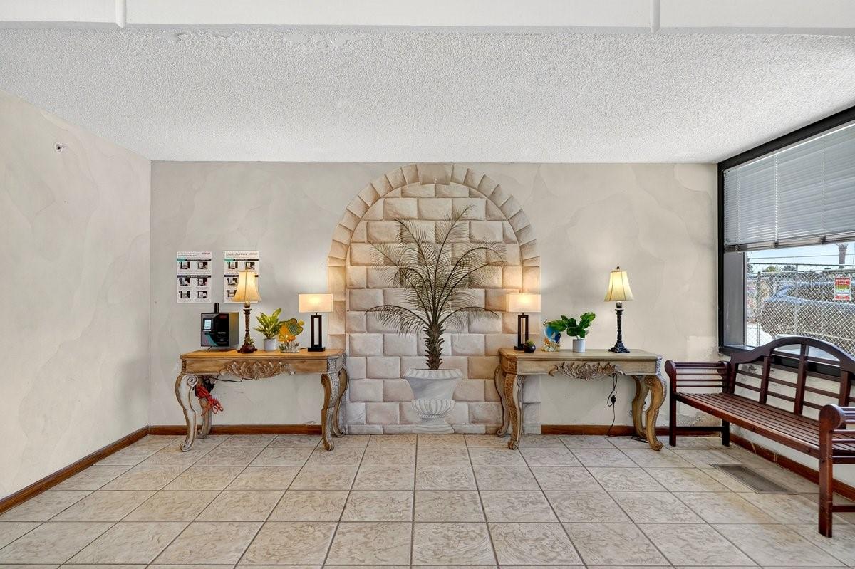 HORIZONS CONDO - Residential