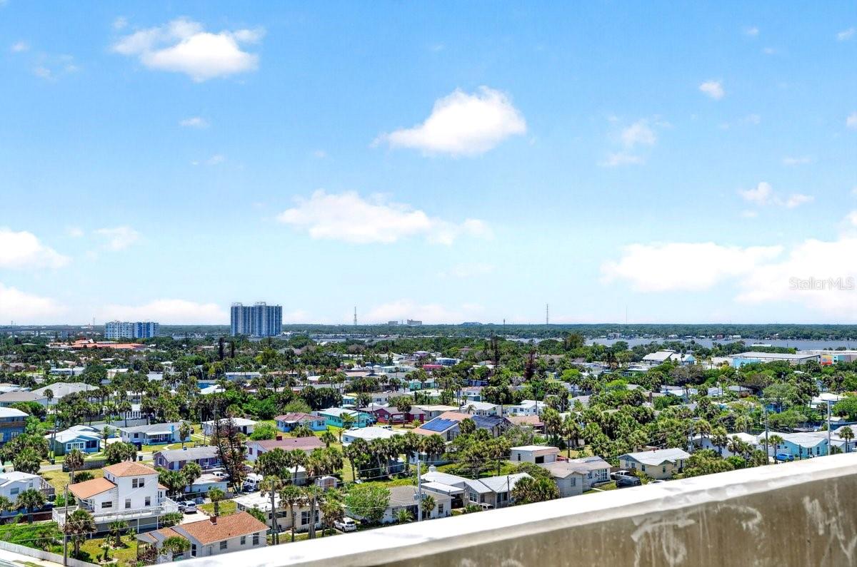 HORIZONS CONDO - Residential