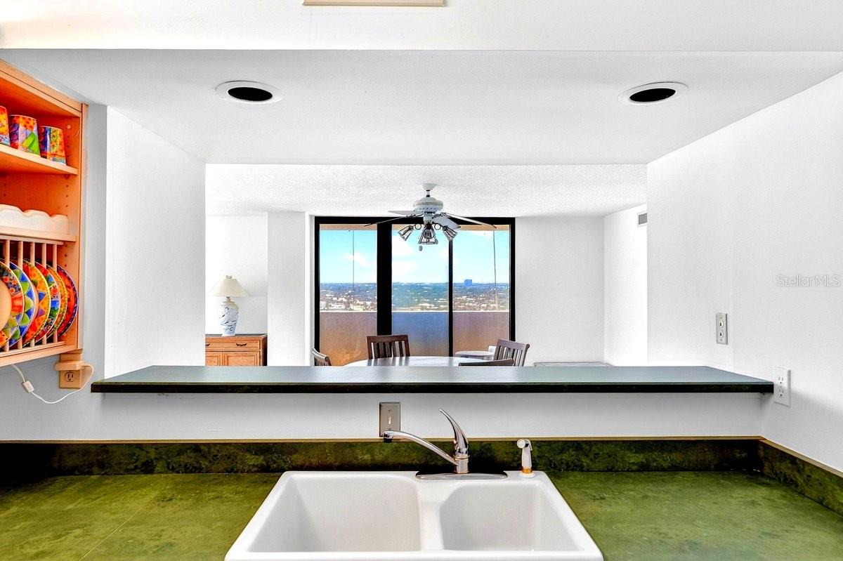 HORIZONS CONDO - Residential