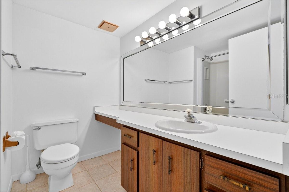 HORIZONS CONDO - Residential