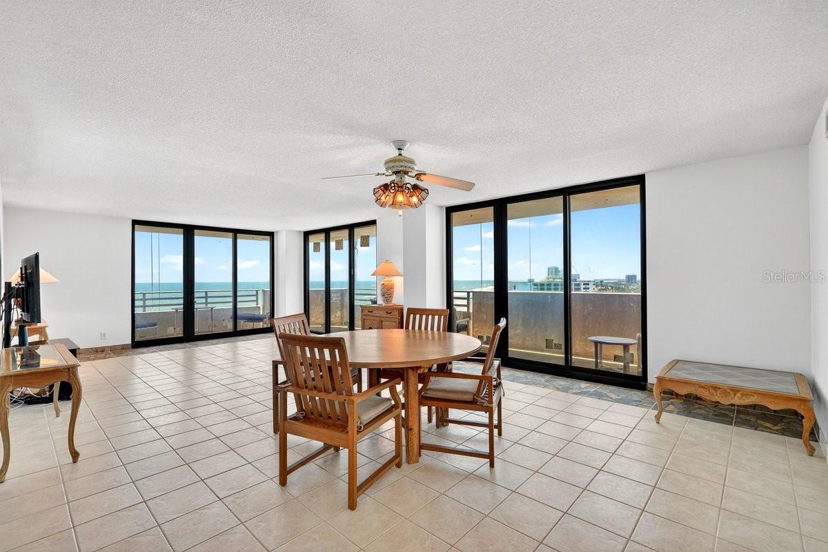 HORIZONS CONDO - Residential