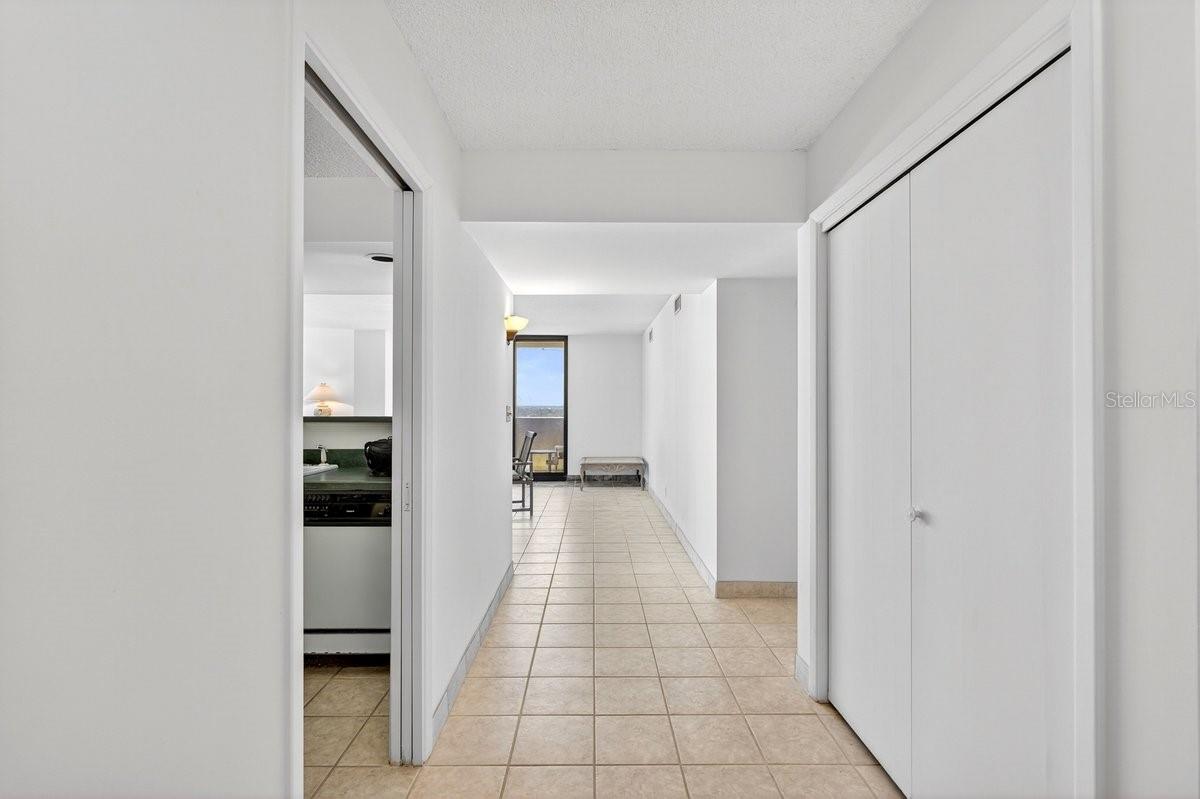 HORIZONS CONDO - Residential