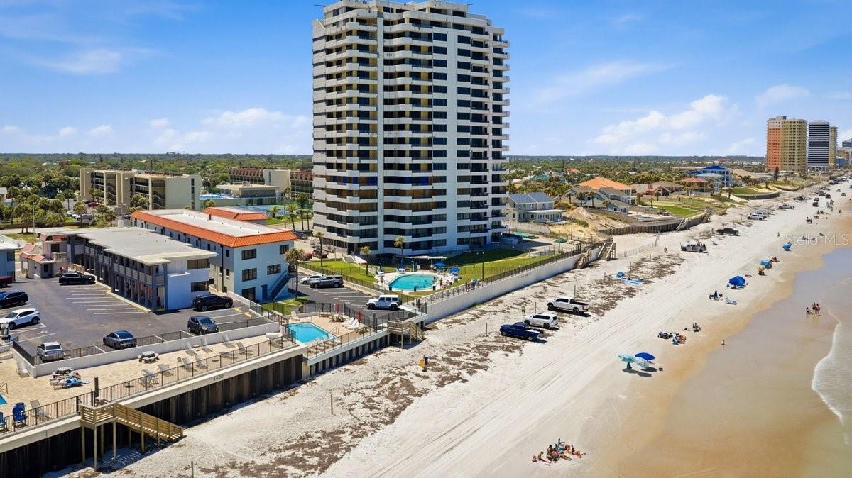 HORIZONS CONDO - Residential