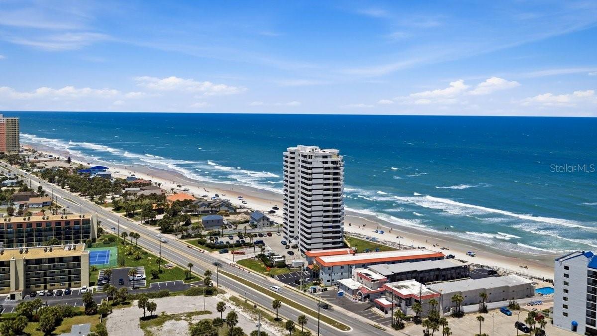 HORIZONS CONDO - Residential
